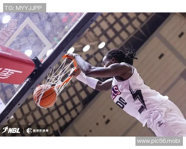 NBL战报:克拉克23分,东南墨尔本凤凰114-83狂胜新西兰破坏者 NBL战报:克拉克23分,东南墨尔本凤凰114-83狂胜新西兰破坏者